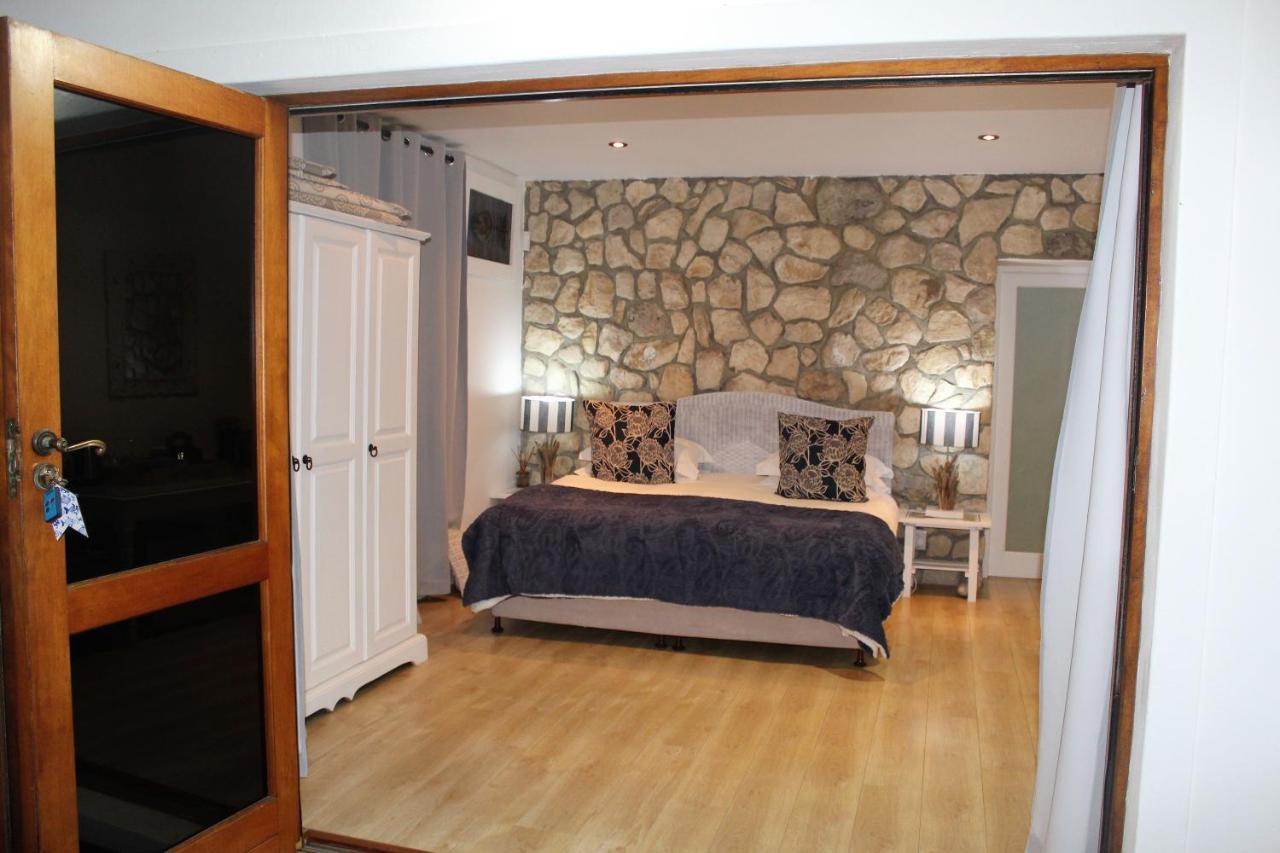 Kleinzee Oceanfront Guesthouse Gansbaai Dış mekan fotoğraf