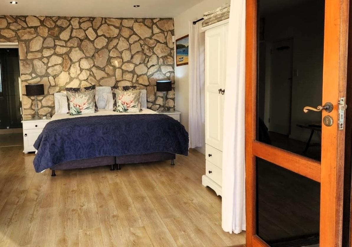 Kleinzee Oceanfront Guesthouse Gansbaai Dış mekan fotoğraf