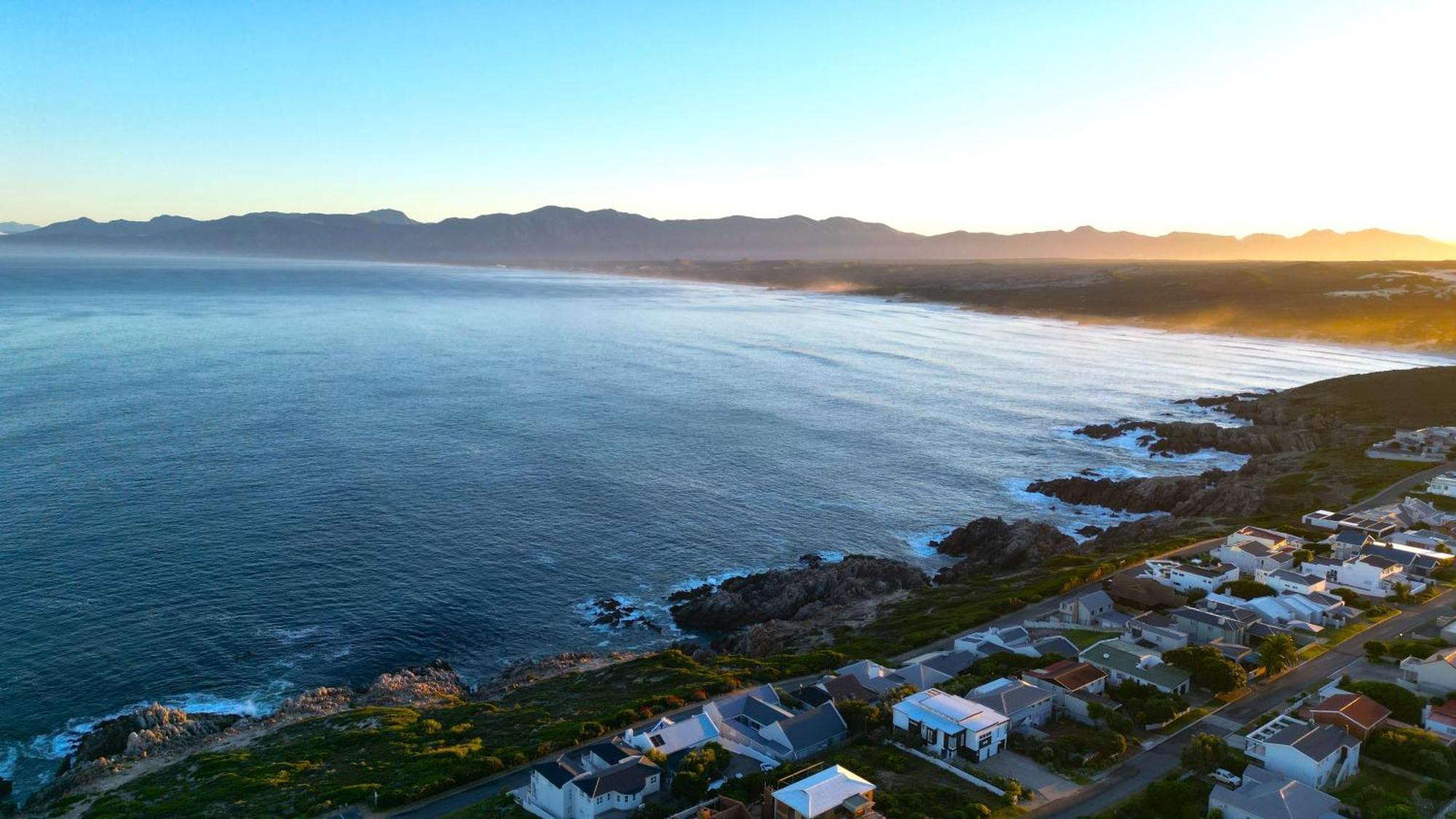 Kleinzee Oceanfront Guesthouse Gansbaai Dış mekan fotoğraf
