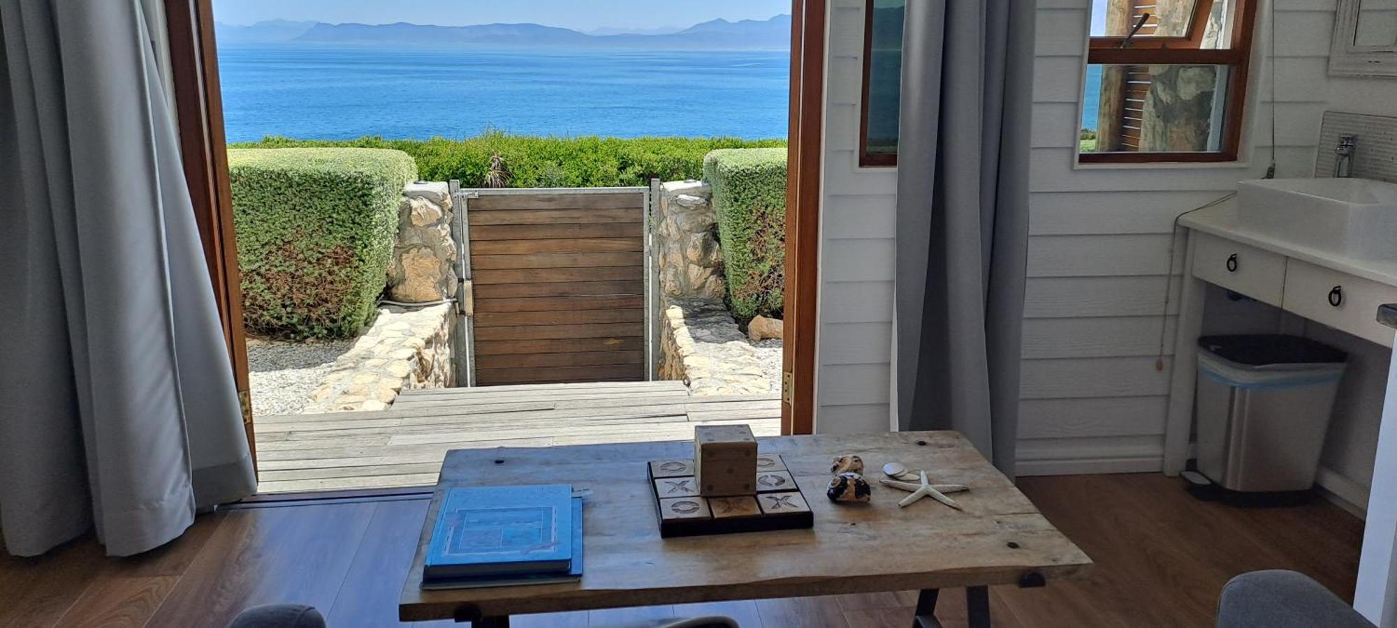 Kleinzee Oceanfront Guesthouse Gansbaai Dış mekan fotoğraf